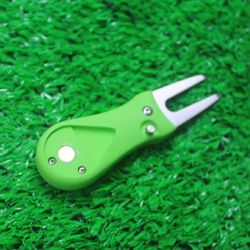 Plastic golf divot tools