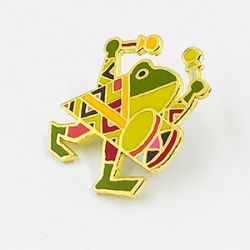 Frog shape gold enamel pin