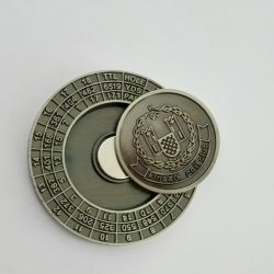 40mm 2 sided embossed metal magnetic golf poker chip ball marker