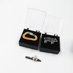 metal pin badge with  box packing